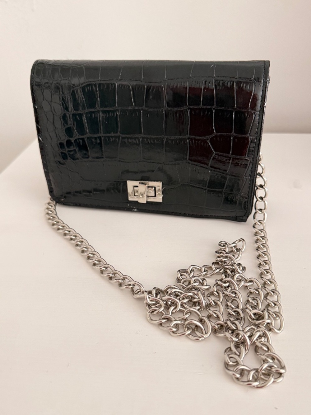 Black crocodile-patterned Forever 21 bag